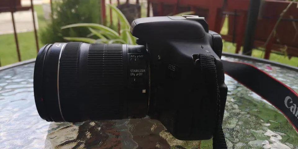 Canon EOS 750D mit Objektiv