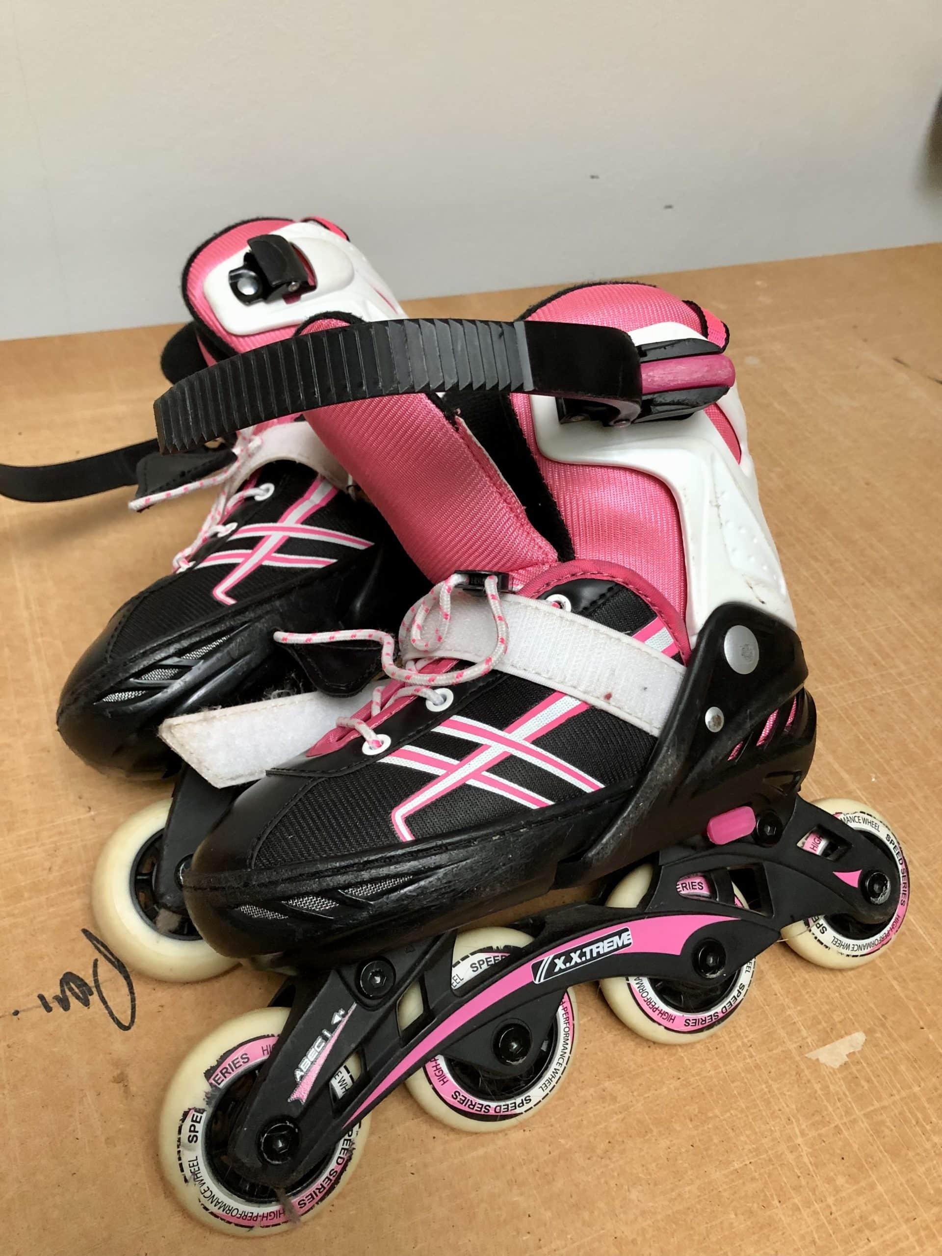 Roller Skates X.X.Treme, Größenanpassung, Schuhgröße von 28 bis 31, rosa, in gutem Zustand an Selbstabholer zu verkaufen.