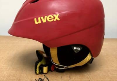 Helm Uvex, Größe 48 – 52, in gutem Zustand an Selbstabholer zu verkaufen.