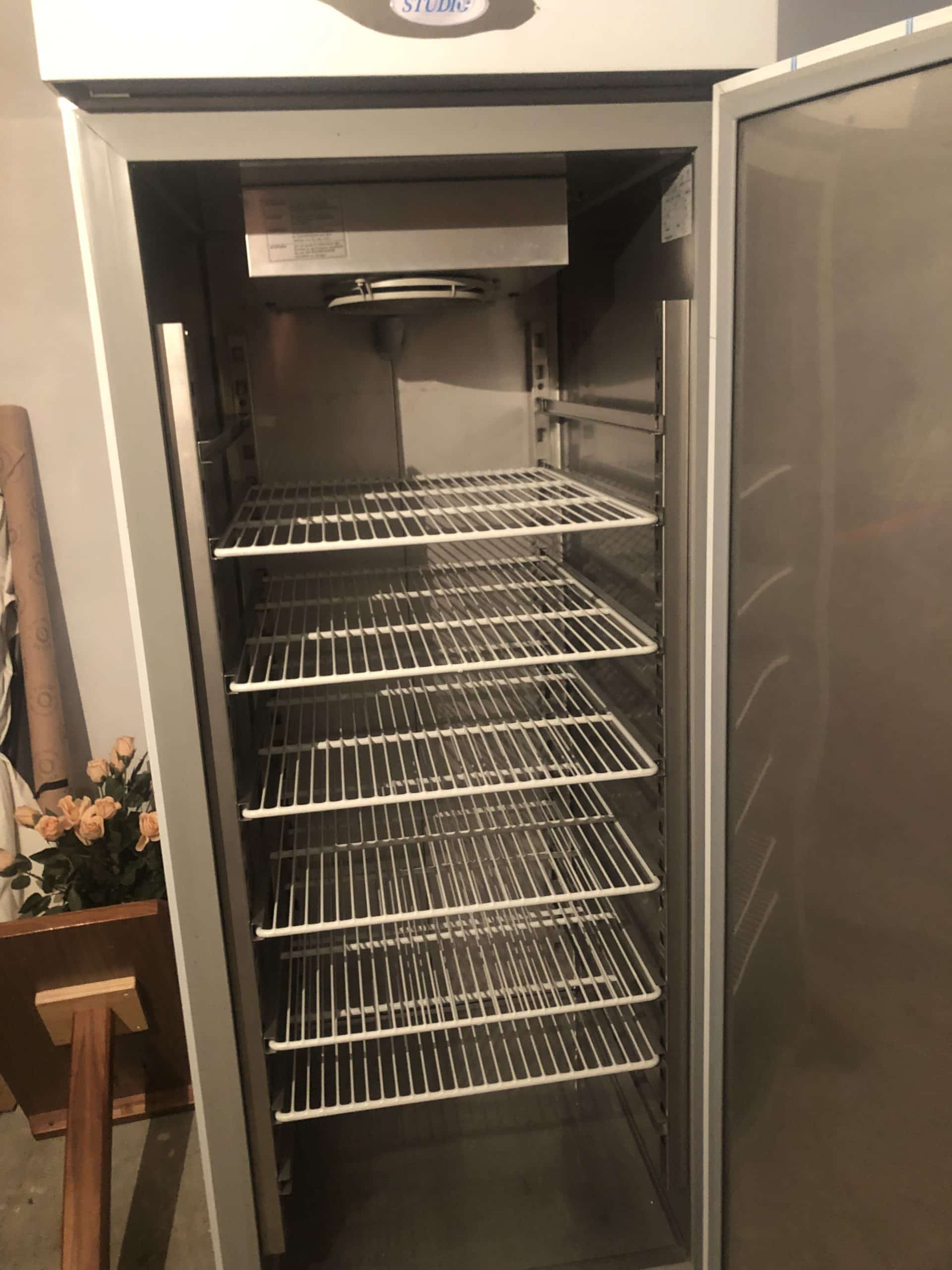 Geschirrspüler Kühlschrank u.v.m.