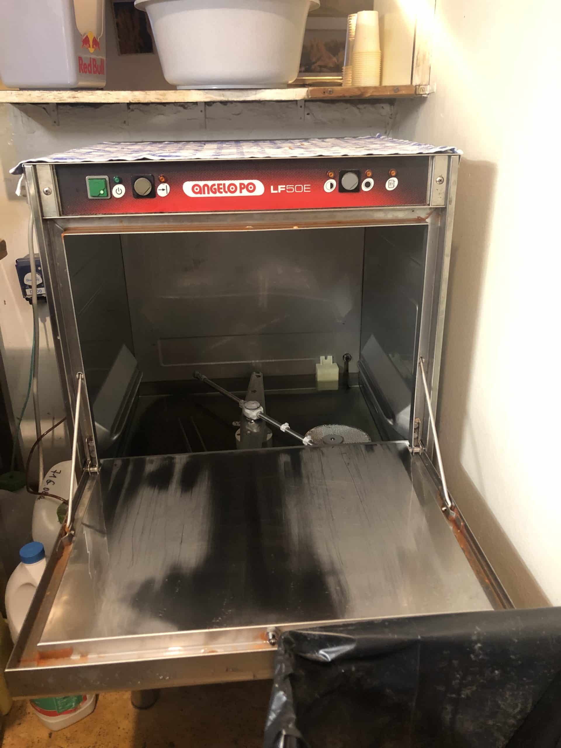 Geschirrspüler Kühlschrank u.v.m.