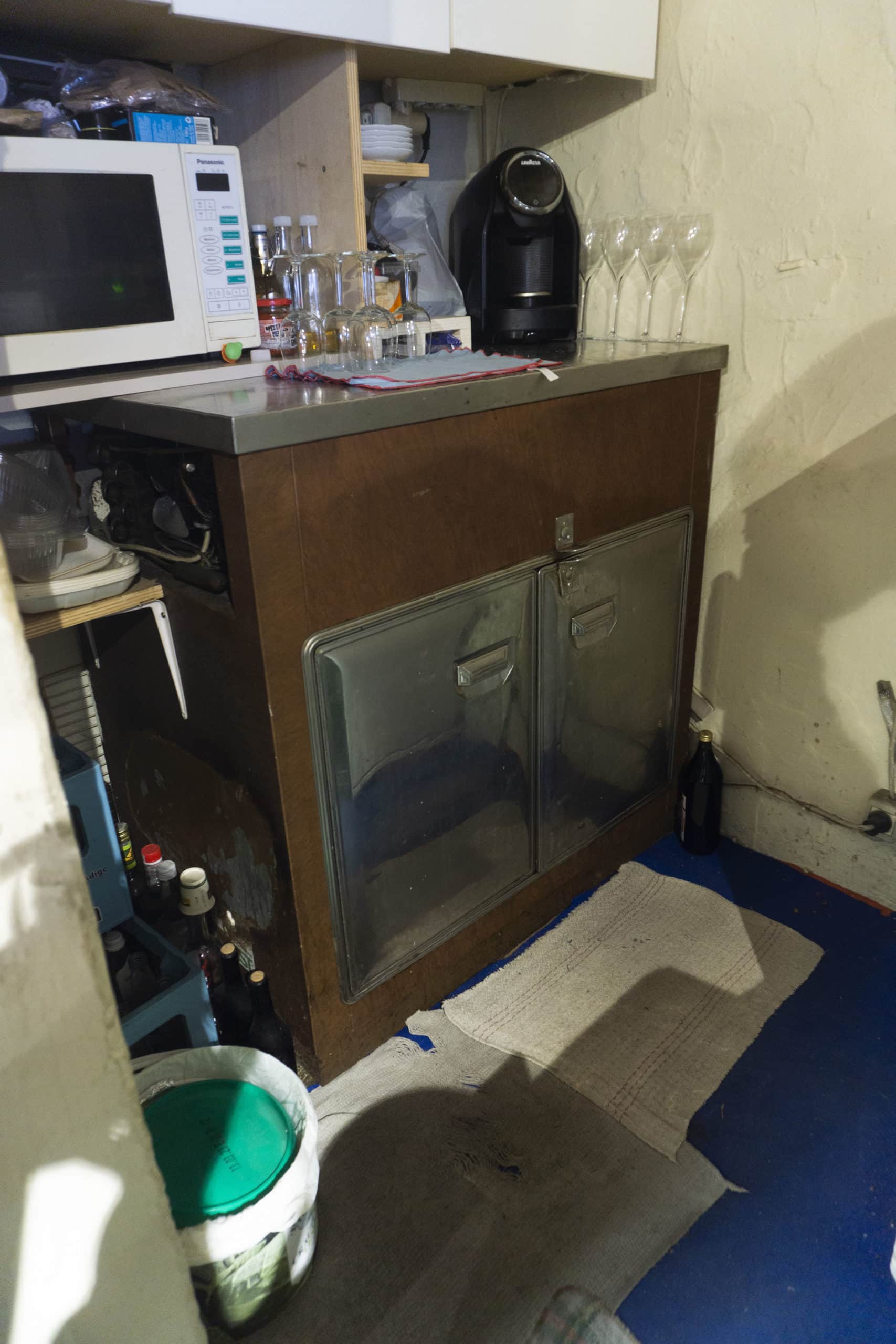 Komplett ausgestattetes Lokal (Interior) Imbiss Kubicny’s zu verkaufen