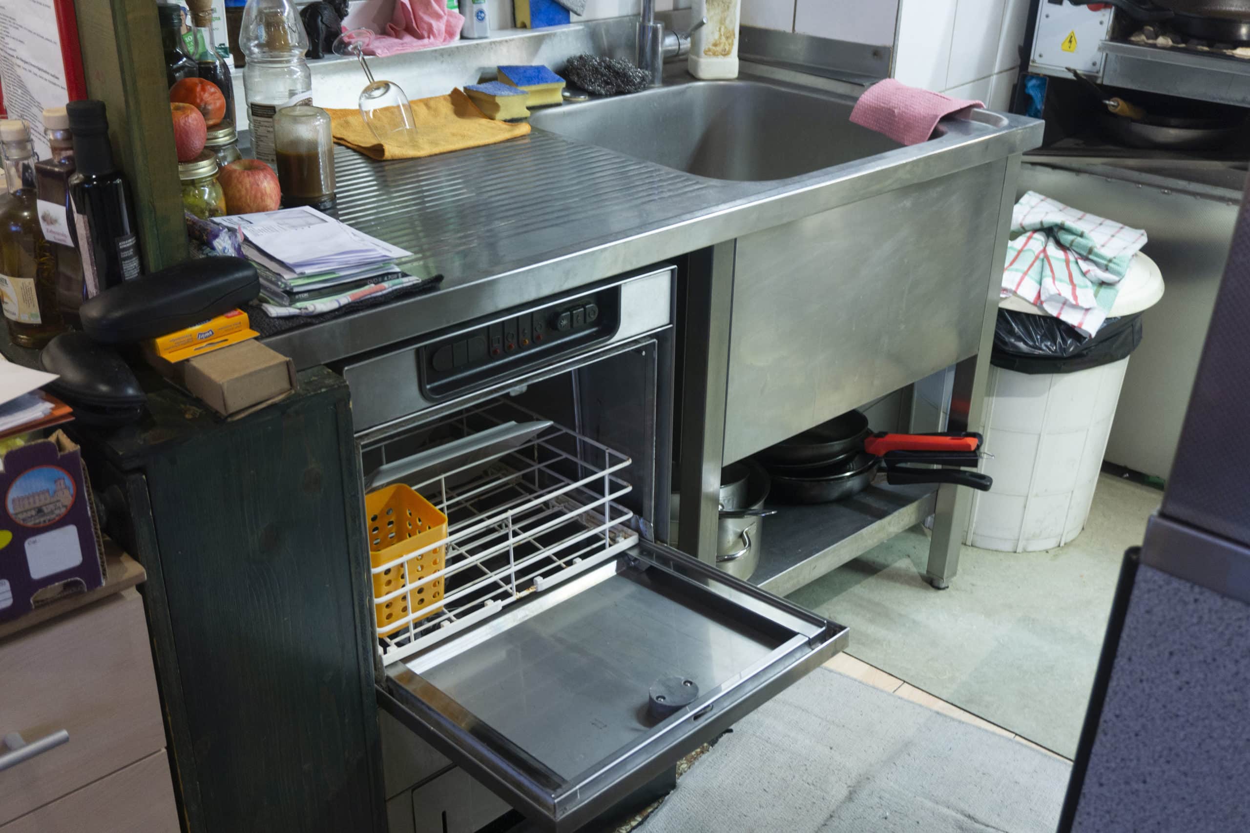 Komplett ausgestattetes Lokal (Interior) Imbiss Kubicny’s zu verkaufen