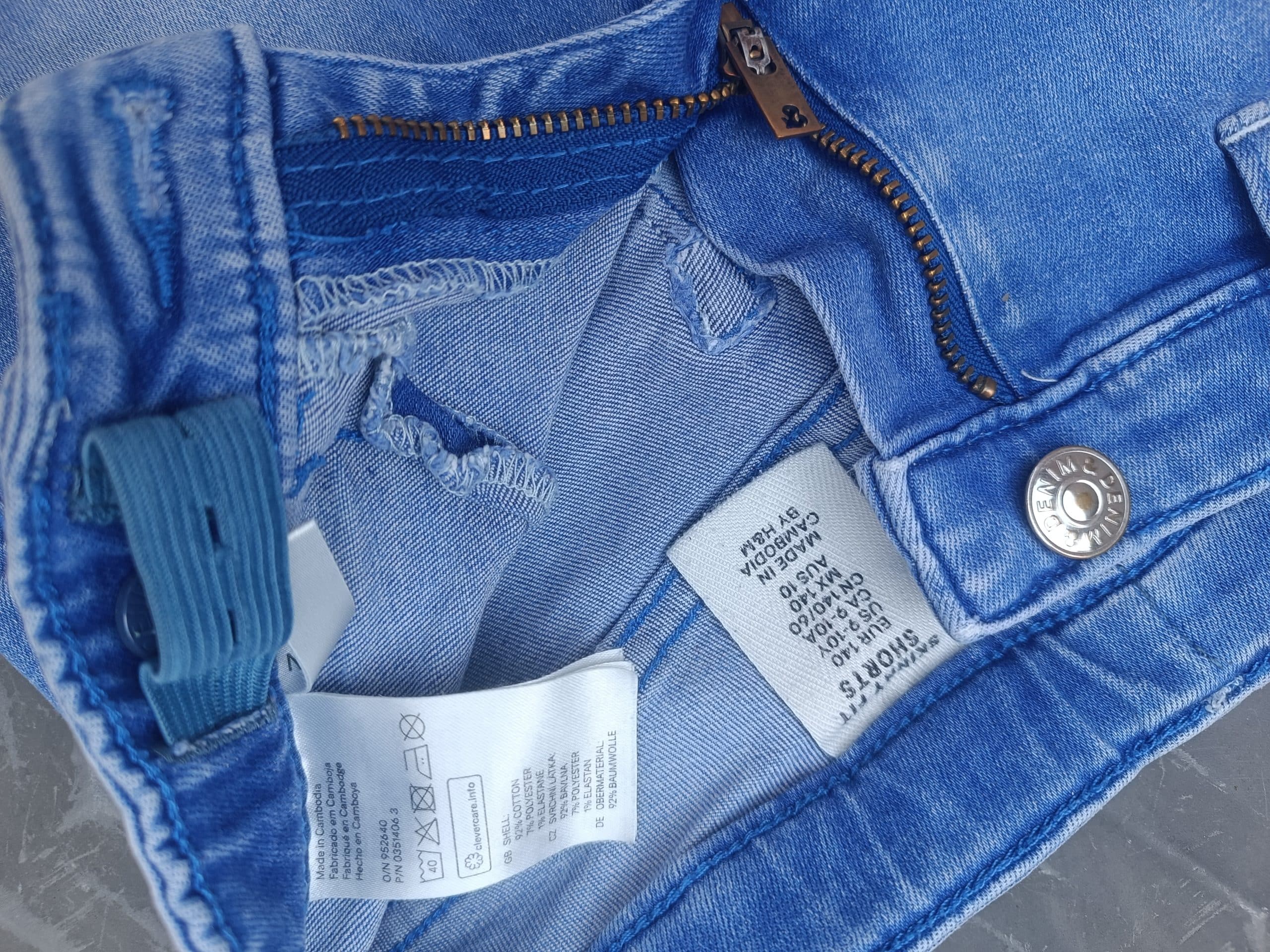 Kurze Jeans Hose 140 cm