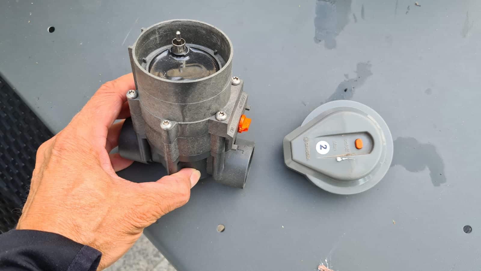 Gardena Bewässerungscomputer mit 3 Zonen zum Bodeneinbau zu verkaufen