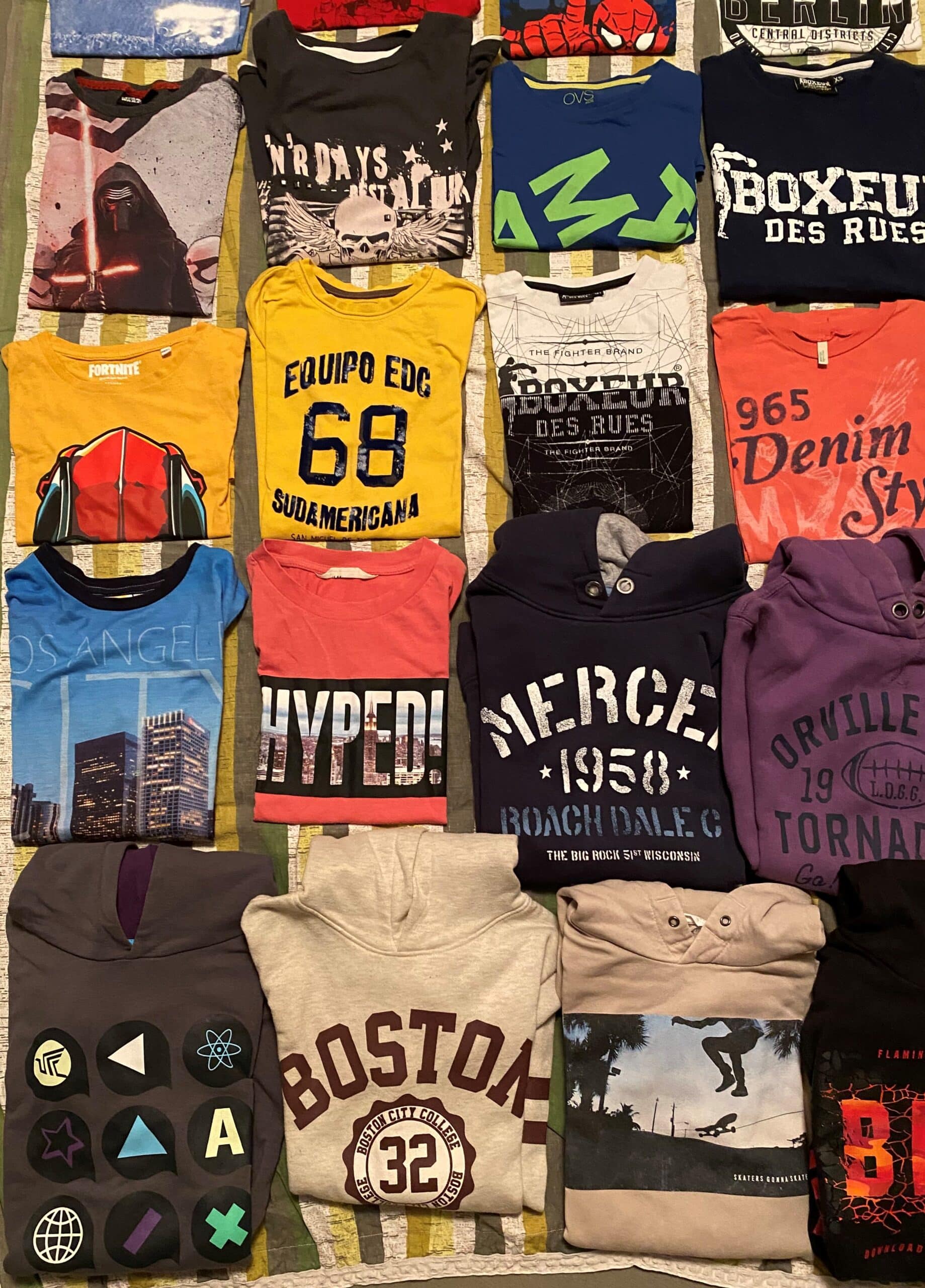 Jugendkleidung im Verkauf