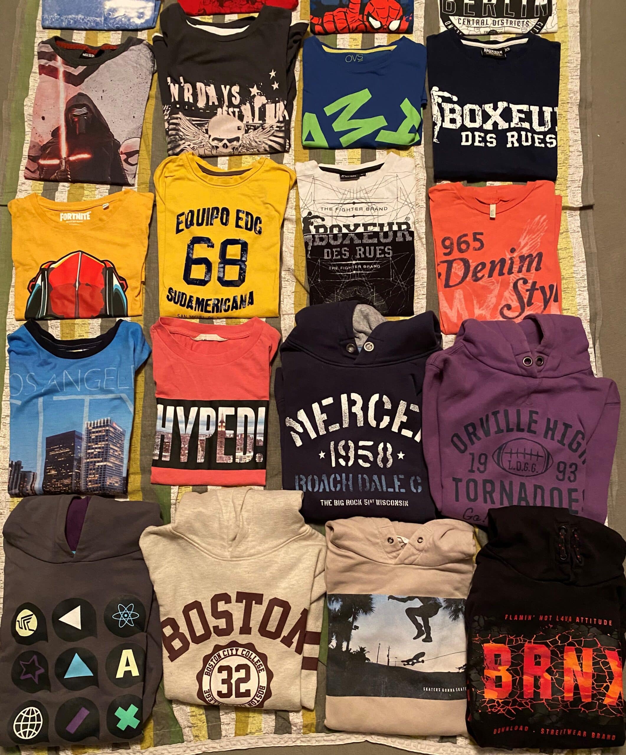 Jugendkleidung im Verkauf