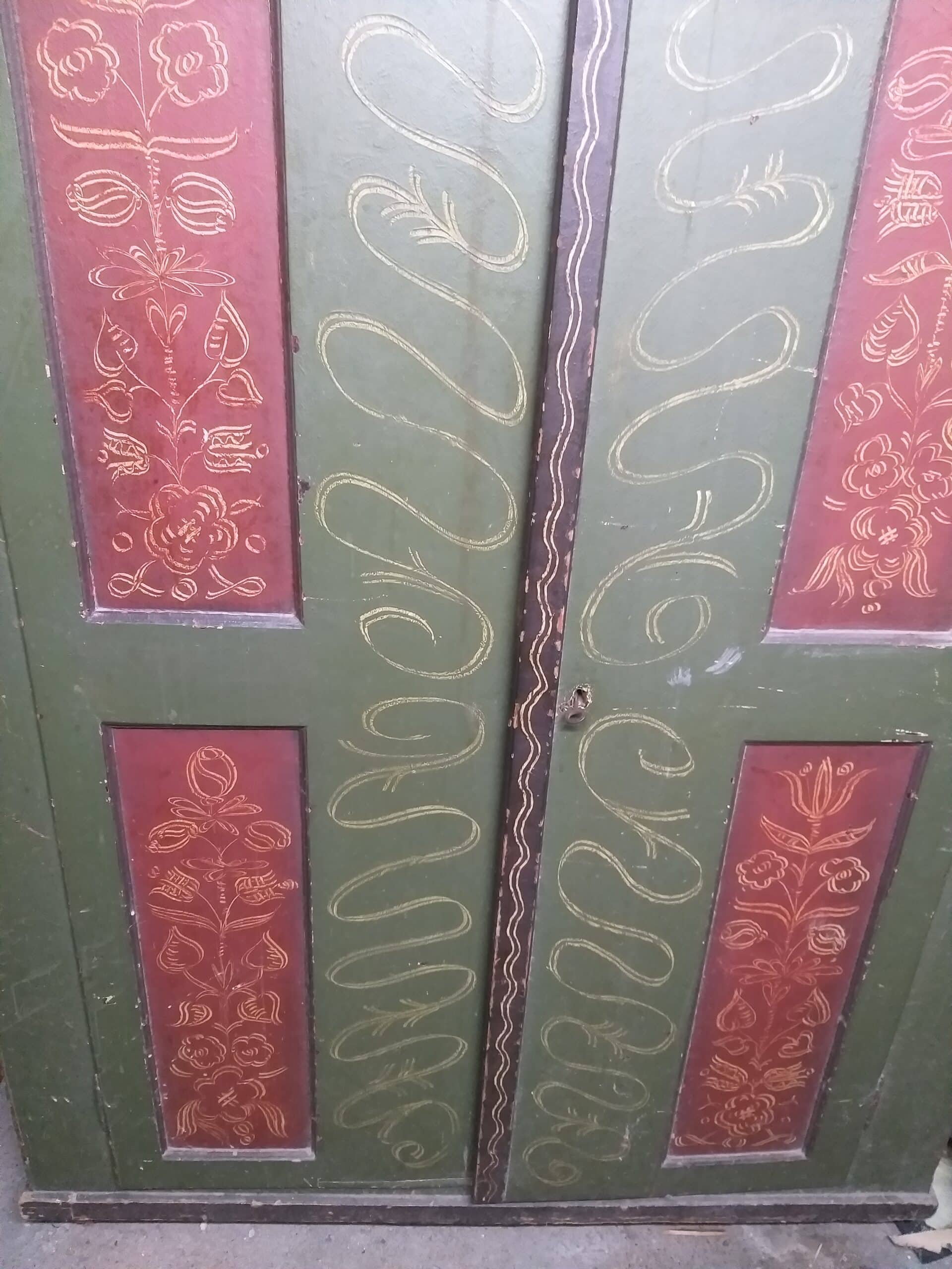 Alter Bauernschrank