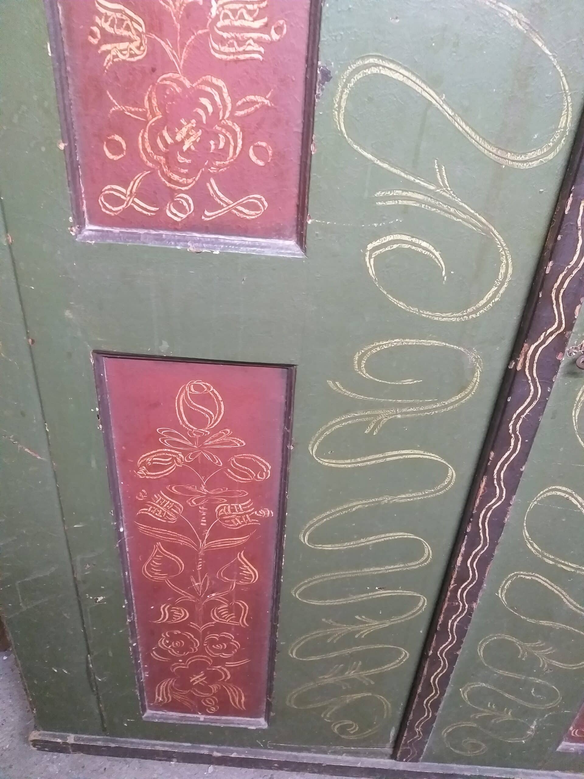 Alter Bauernschrank