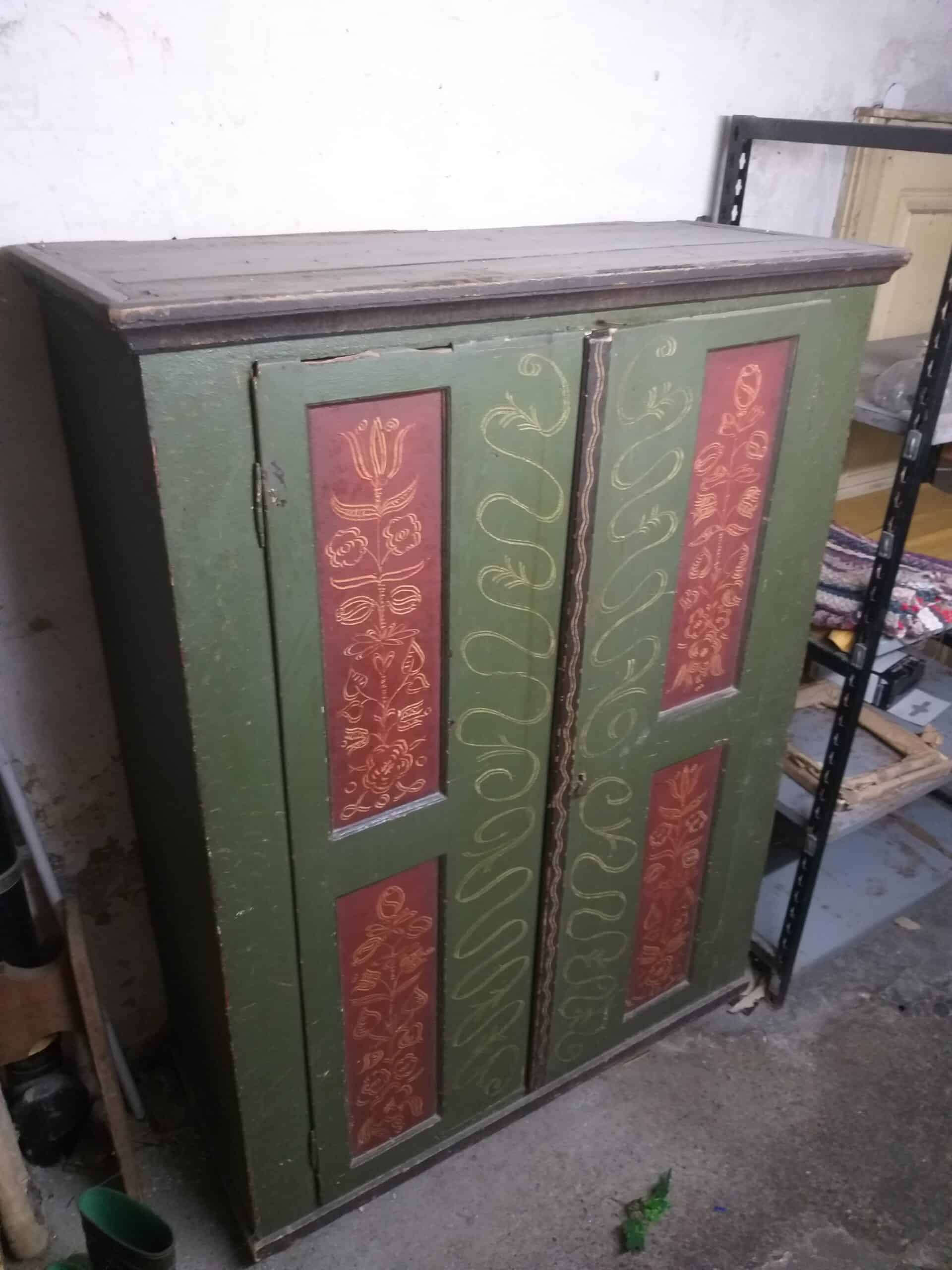 Alter Bauernschrank