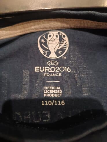 T-shirt UEFA 110-116cm