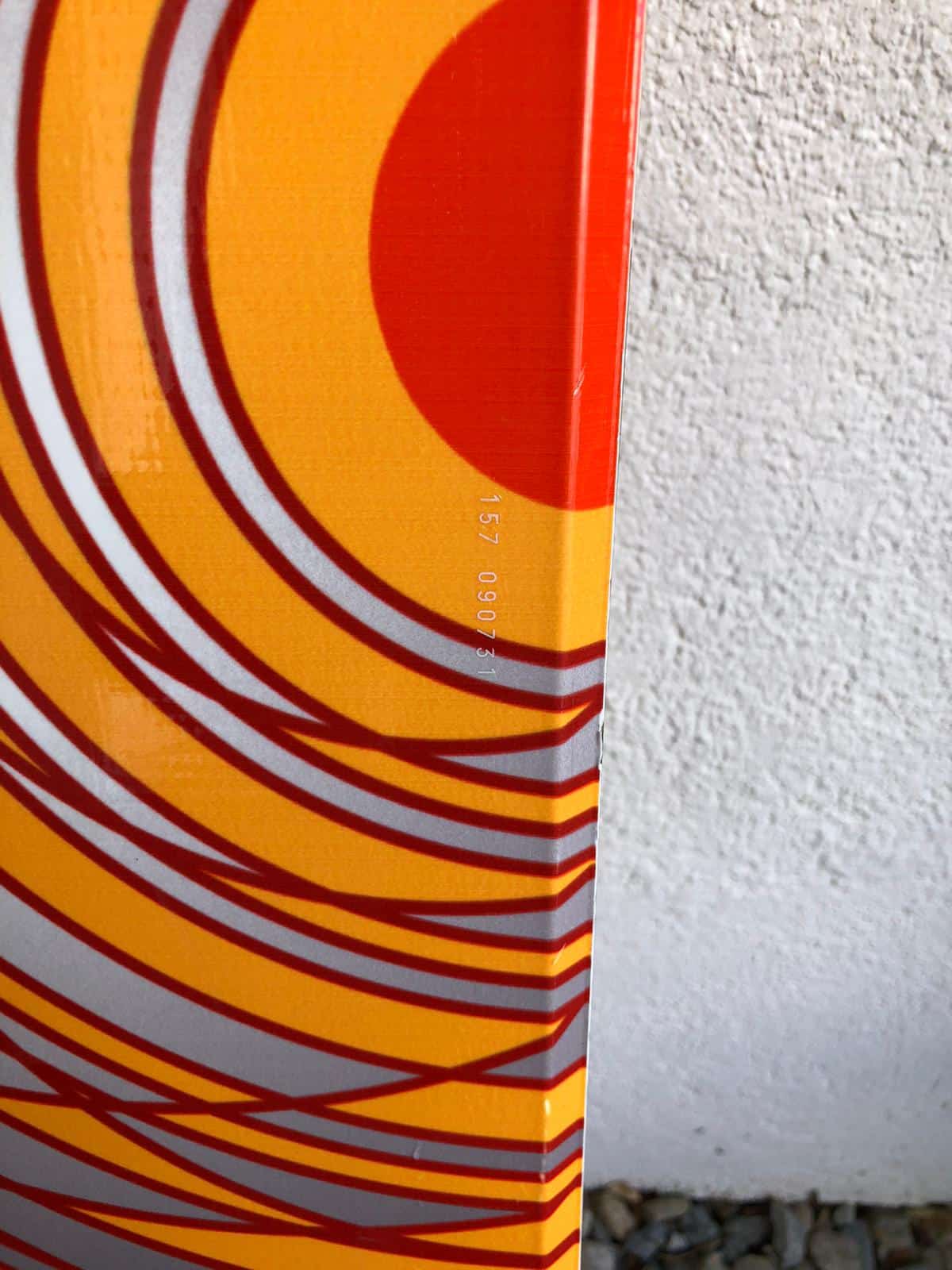 Snowboard mit dazugehörigen Schuhen