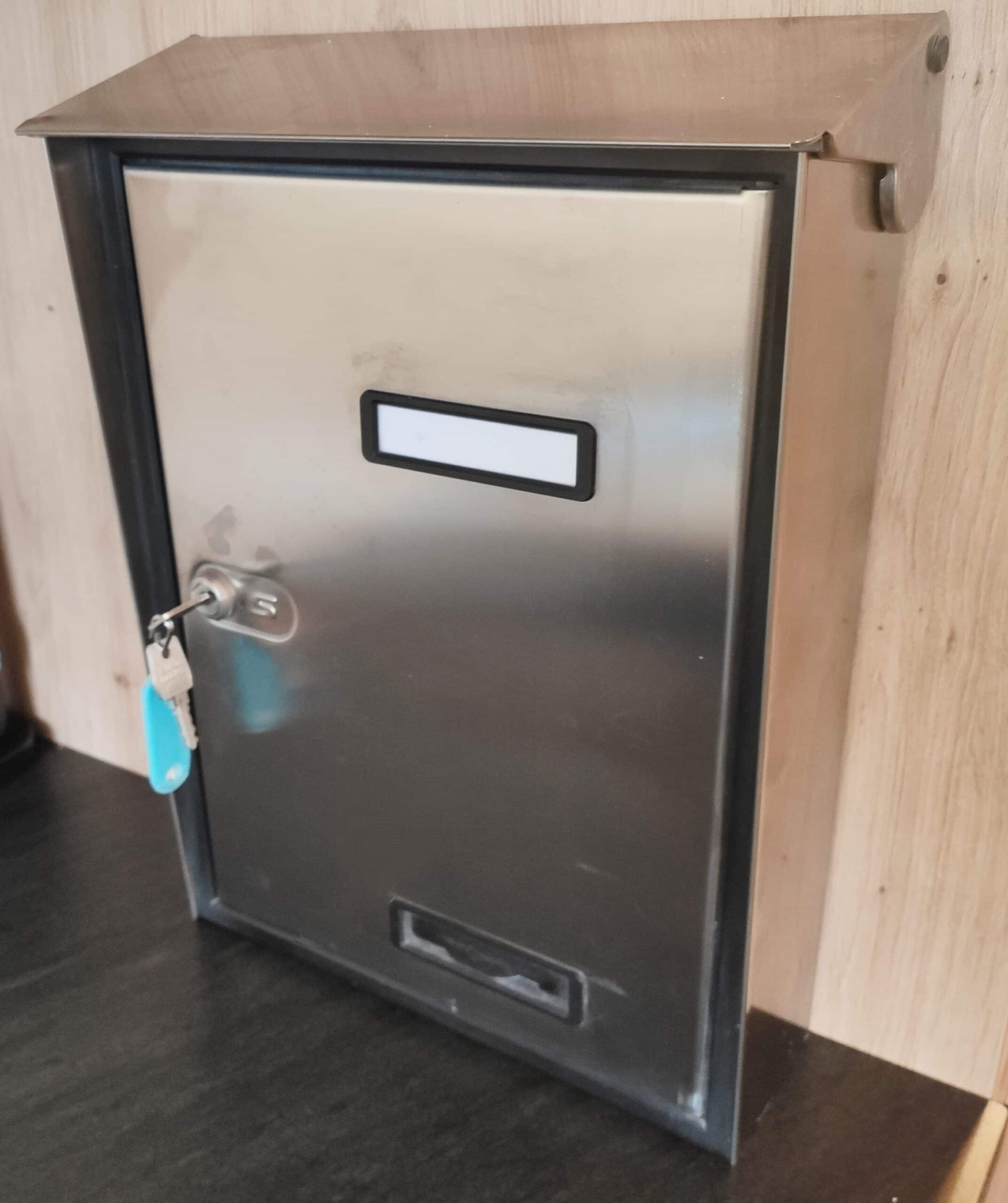 Briefkasten INOX