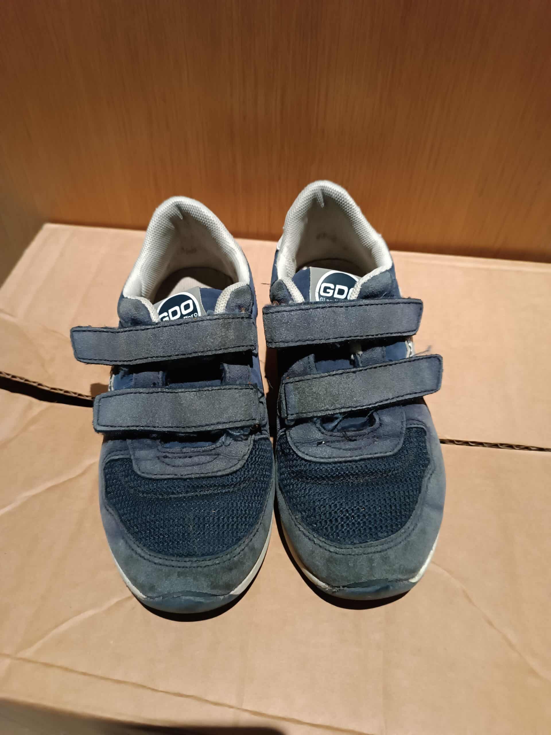 Turnschuhe große 31