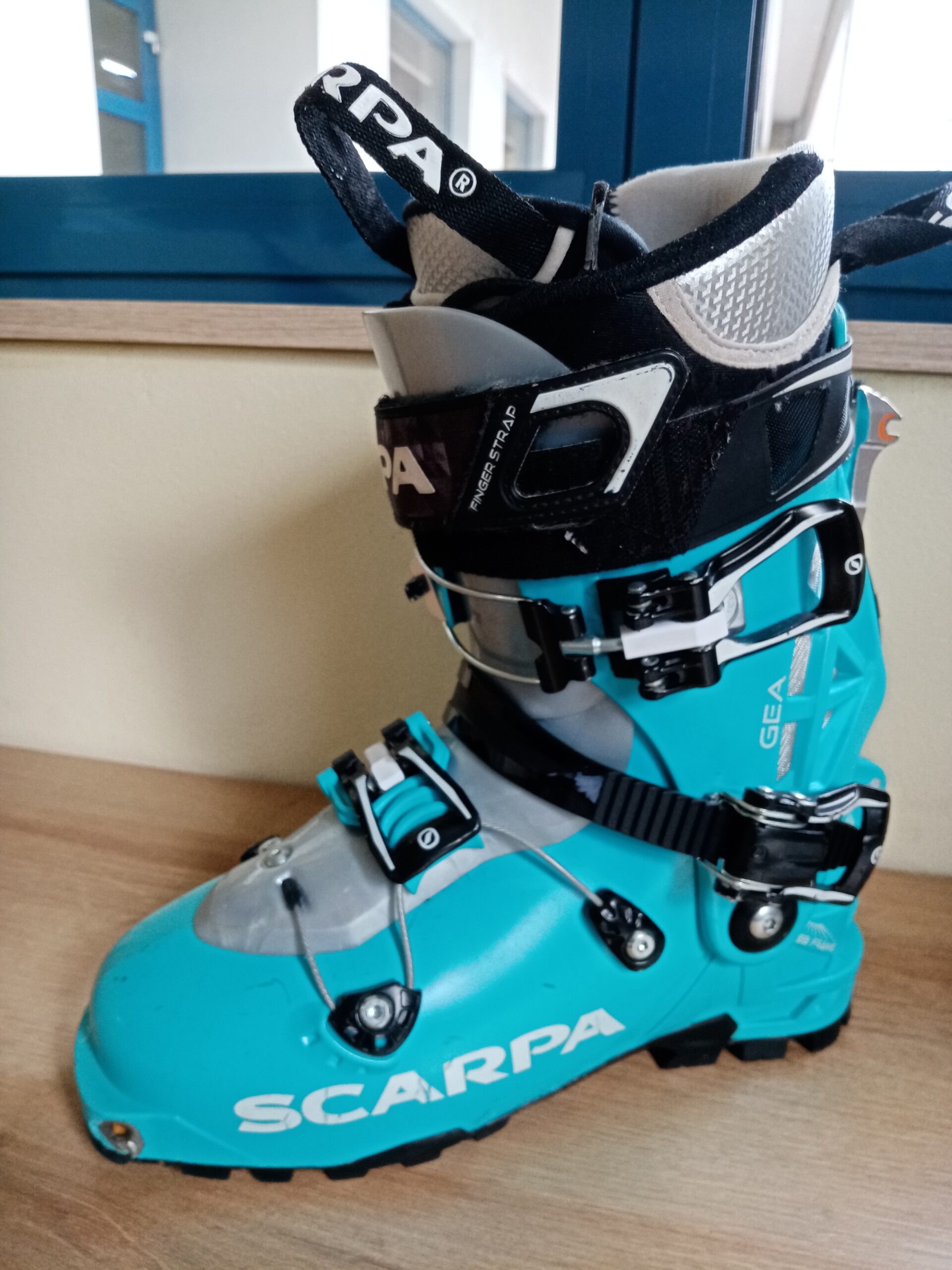 Verkaufe gebrauchte Skitourenschuhe Scarpa Größe 38 für Frauen. Ca 3 Jahre alt