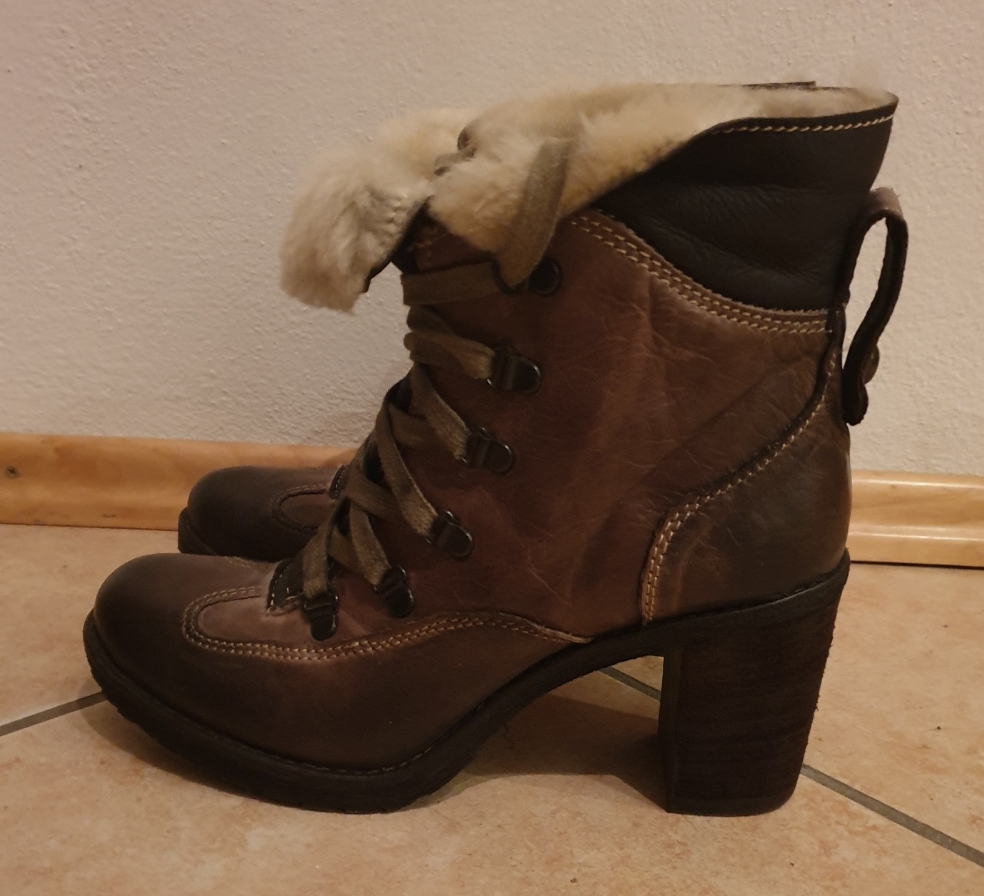 Lederschuhe MANAS Nr. 39