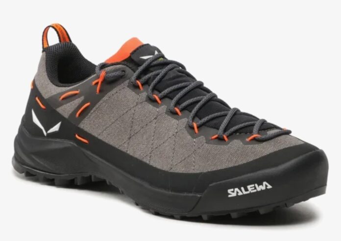 Neue SALEWA Schuhe Nr. 43