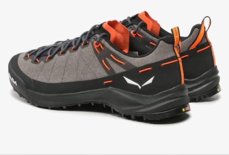 Neue SALEWA Schuhe Nr. 43