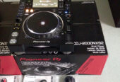 Pioneer CDJ-3000 Multi-Player , Pioneer DJM-A9 DJ-Mixer , Pioneer CDJ-2000NXS2, Pioneer DJM-900NXS2, Pioneer DJ DJM-V10-LF , Pioneer DJ DJM-S11, Pioneer OPUS-QUAD, Pioneer XDJ-RX3, Pioneer XDJ-XZ , Pioneer DJ DDJ-FLX10, Pioneer DDJ-1000, Pioneer DDJ-1000SRT, Pioneer DJ DDJ-REV7,  Denon DJ Prime 4+ , Allen & Heath Xone:96,  Rane Four