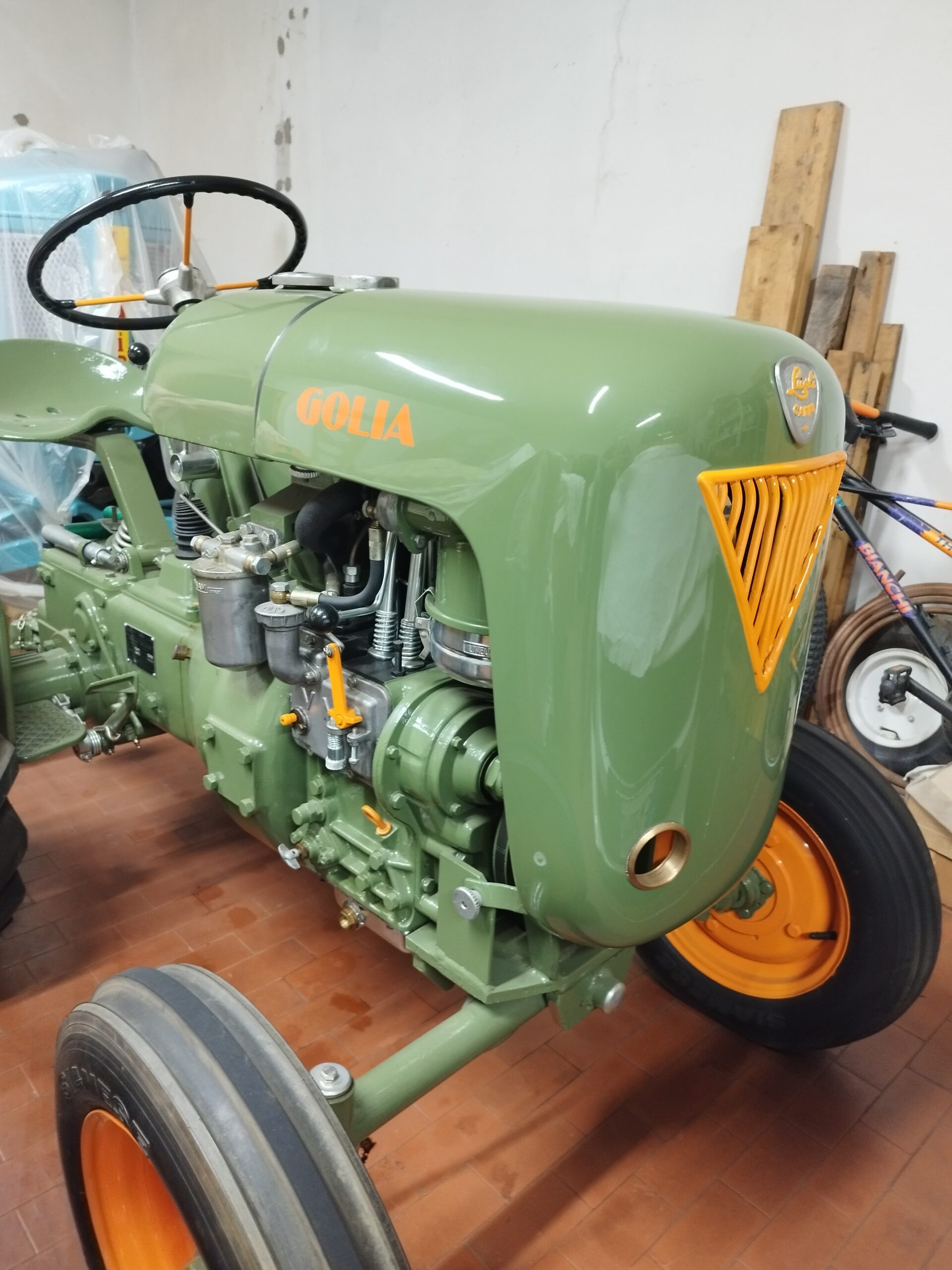 Traktor lugli modello golia