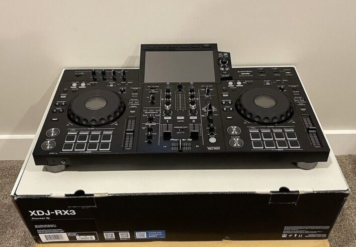 Pioneer CDJ-3000 Multi-Player , Pioneer DJM-A9 DJ-Mixer , Pioneer CDJ-2000NXS2, Pioneer DJM-900NXS2, Pioneer DJ DJM-V10-LF , Pioneer DJ DJM-S11, Pioneer OPUS-QUAD, Pioneer XDJ-RX3, Pioneer XDJ-XZ , Pioneer DJ DDJ-FLX10, Pioneer DDJ-1000, Pioneer DDJ-1000SRT, Pioneer DJ DDJ-REV7,  Denon DJ Prime 4+ , Allen & Heath Xone:96,  Rane Four