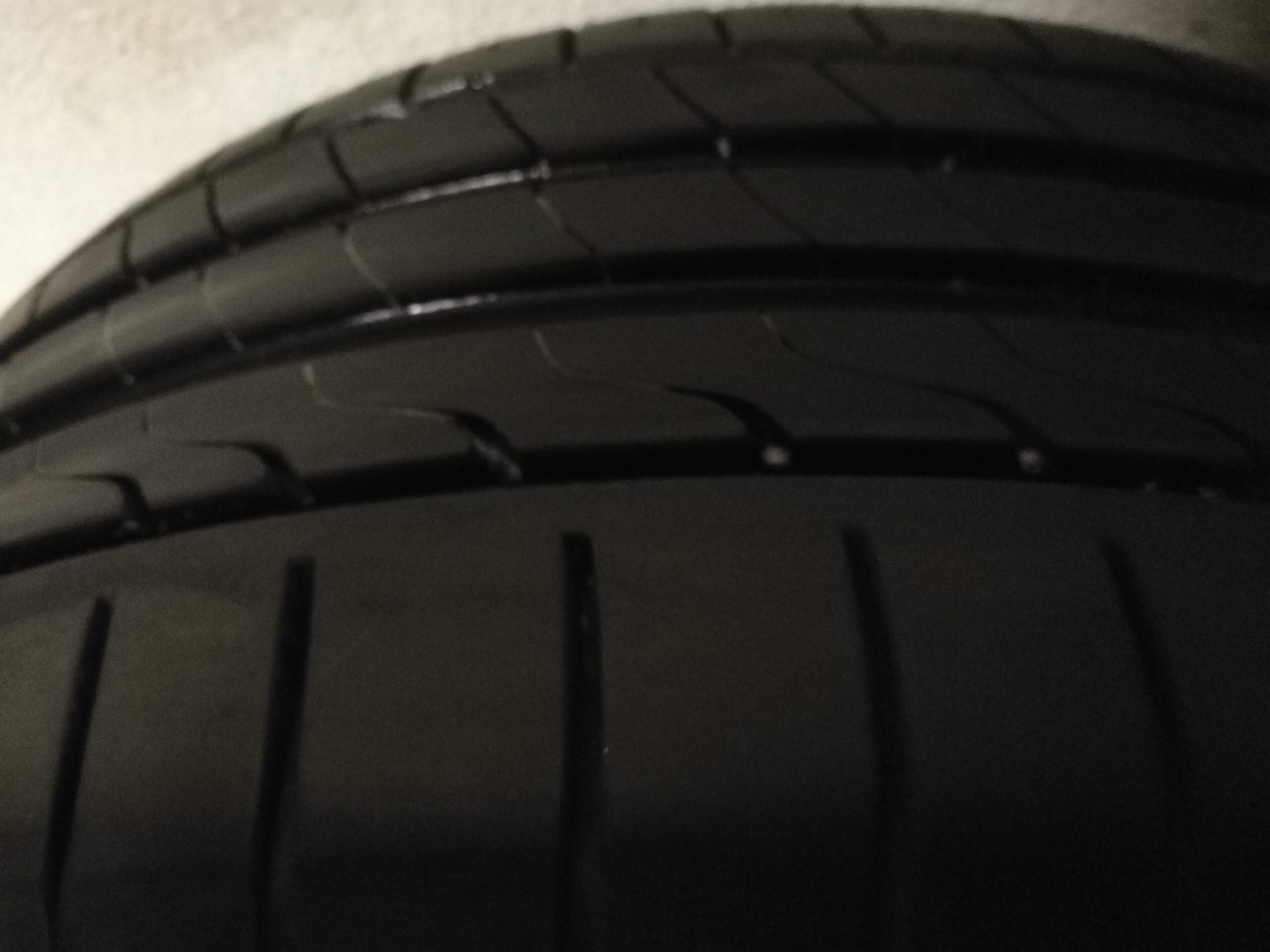 4 Sommerreifen mit original BMW Alufelgen 245/40 R18 M-Sport