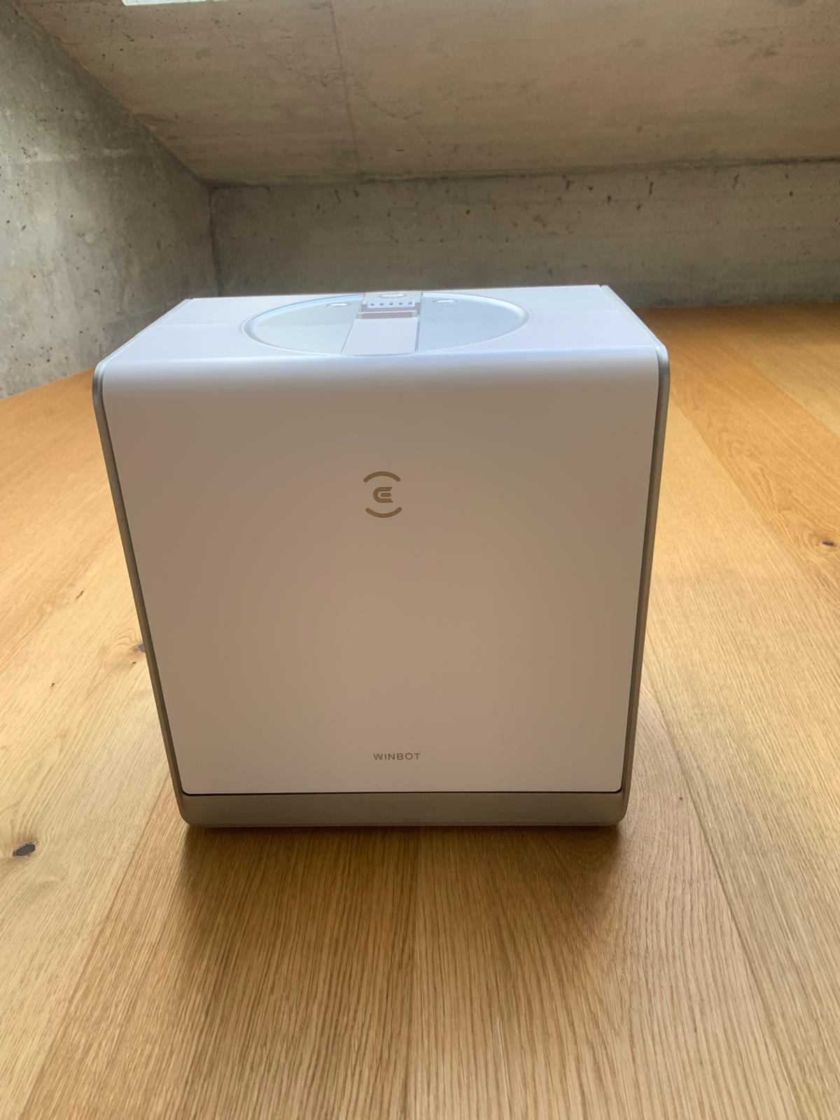 Ecovacs Winbot W2 Omni