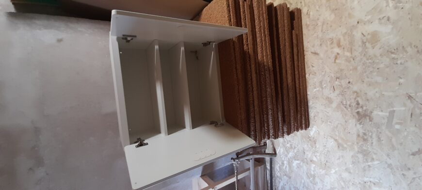 Wandschrank weiß