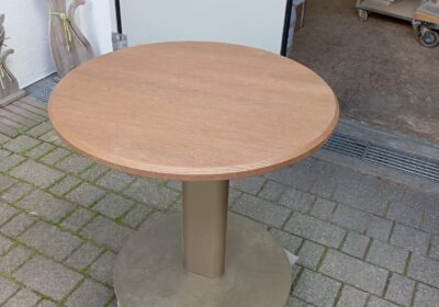 10_Tisch_rund_Eiche