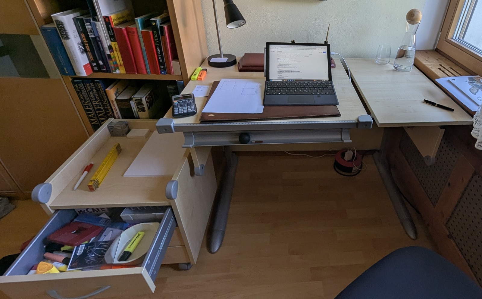 Kinder-/Jugendzimmer-Möbel in sehr gutem Zustand zu verkaufen