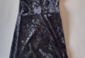 Schwarzes Samtkleid von H&M