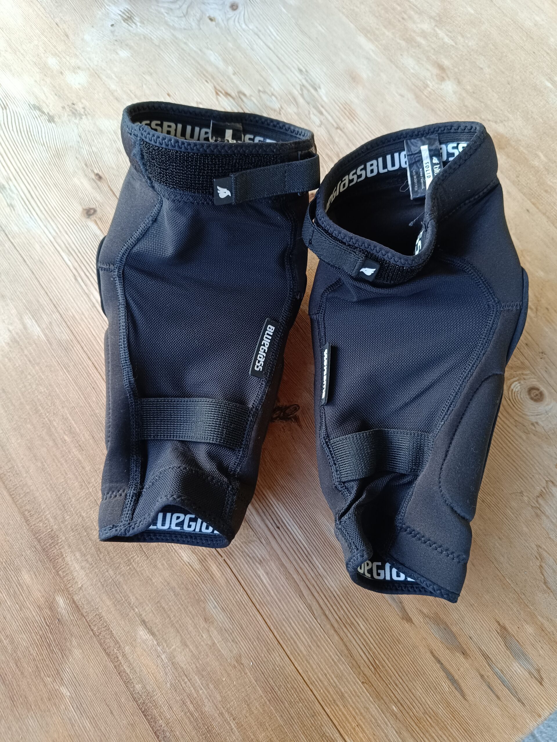 Knieschützer Bluegrass