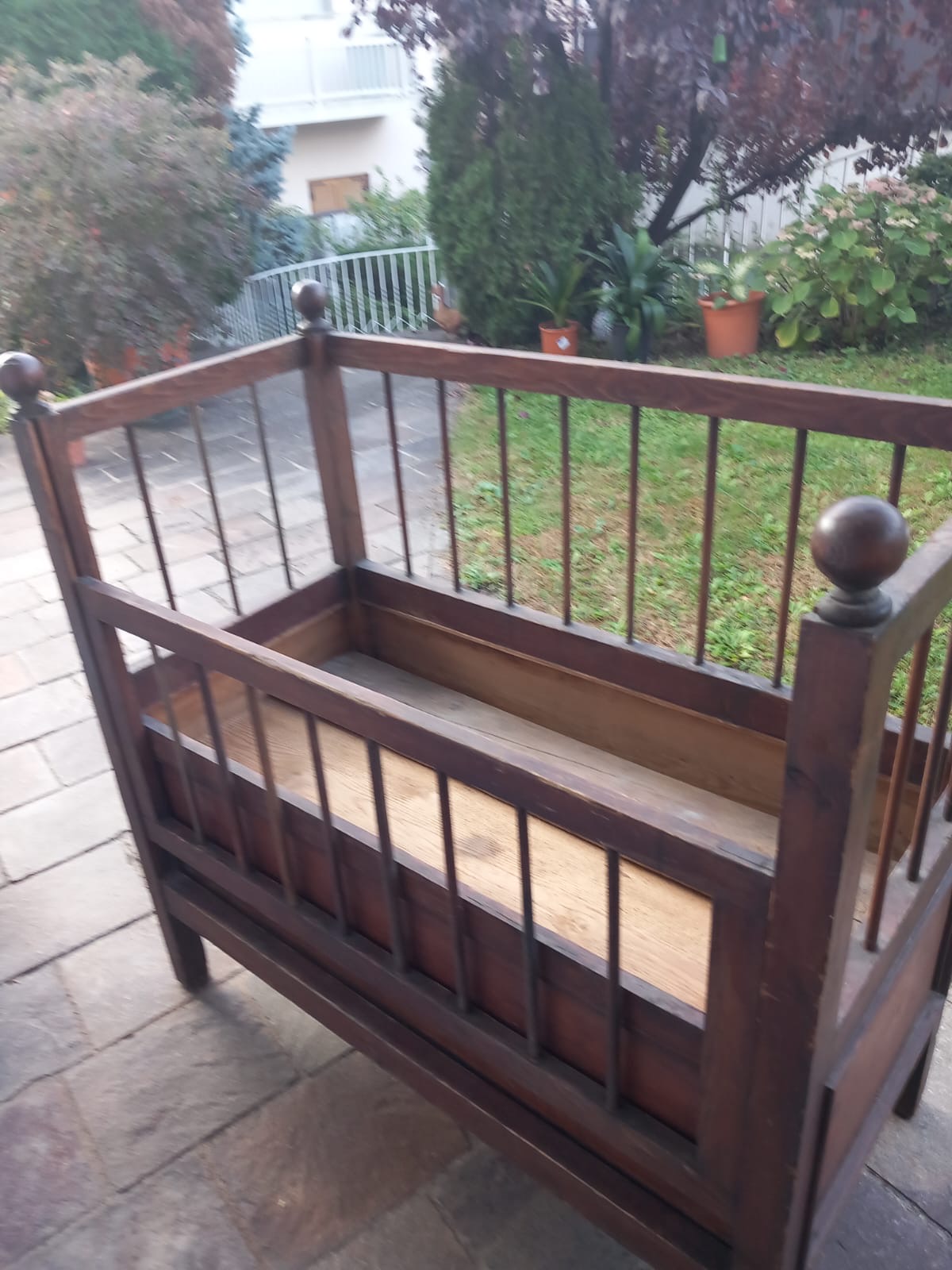 100 jähriges Kinderbett