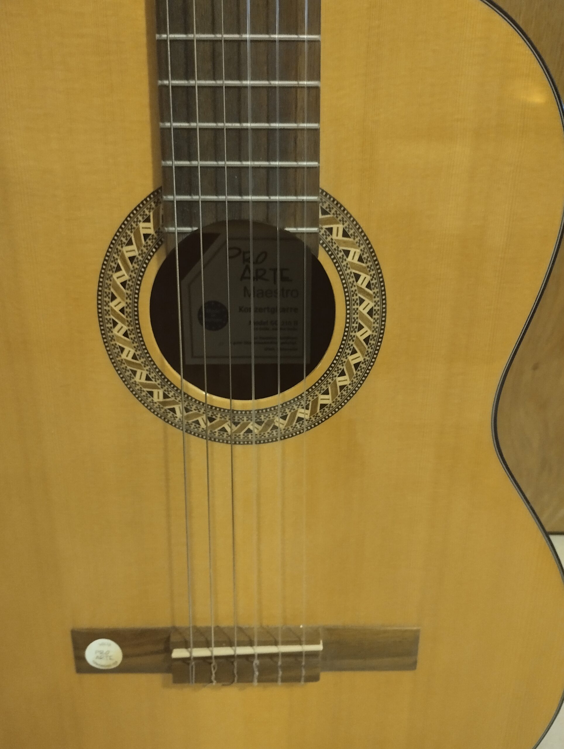 Klassische Konzertgitarre