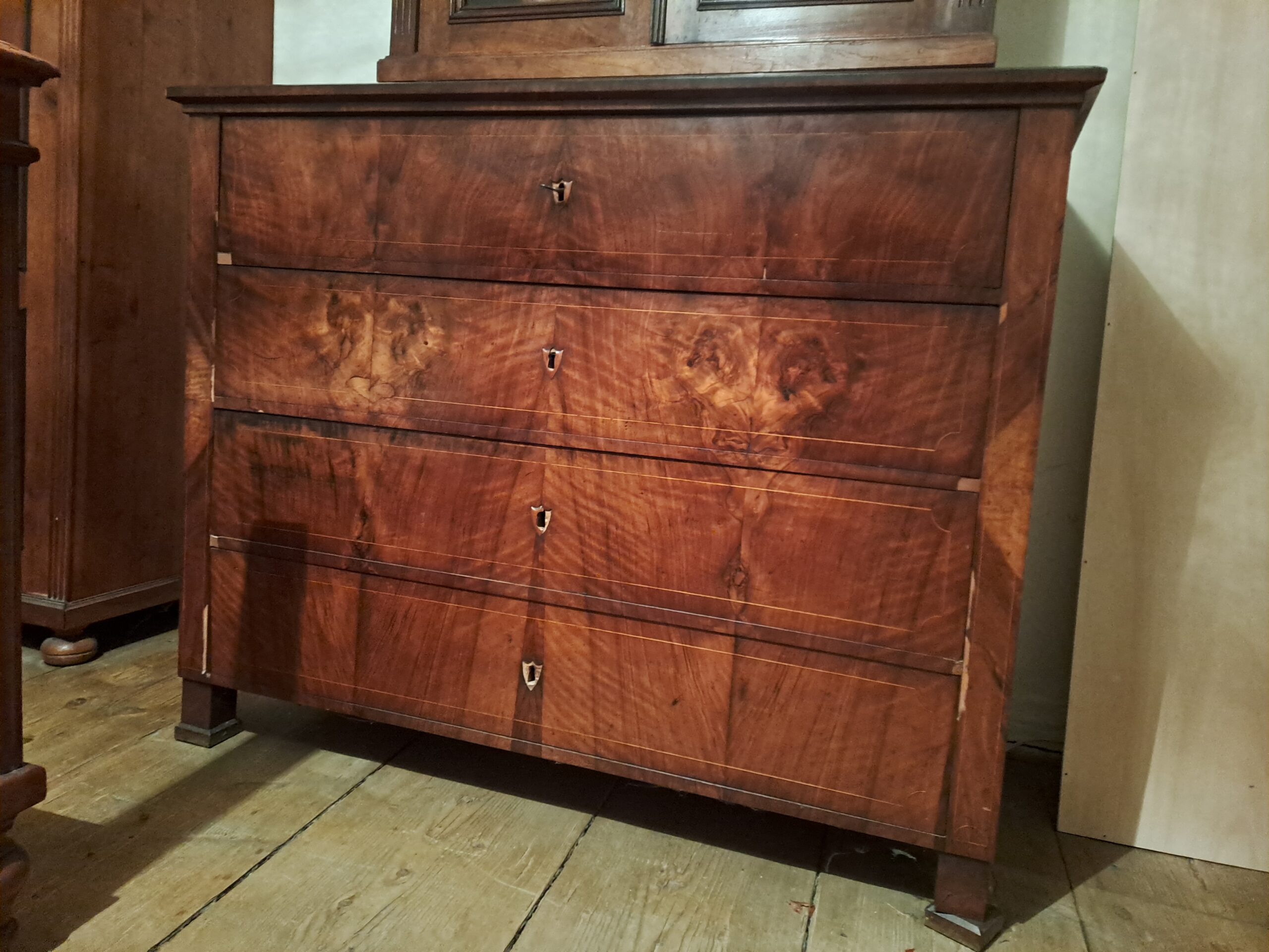 Antike Biedermeier Stil Kommode aus Hartholz zu verkaufen