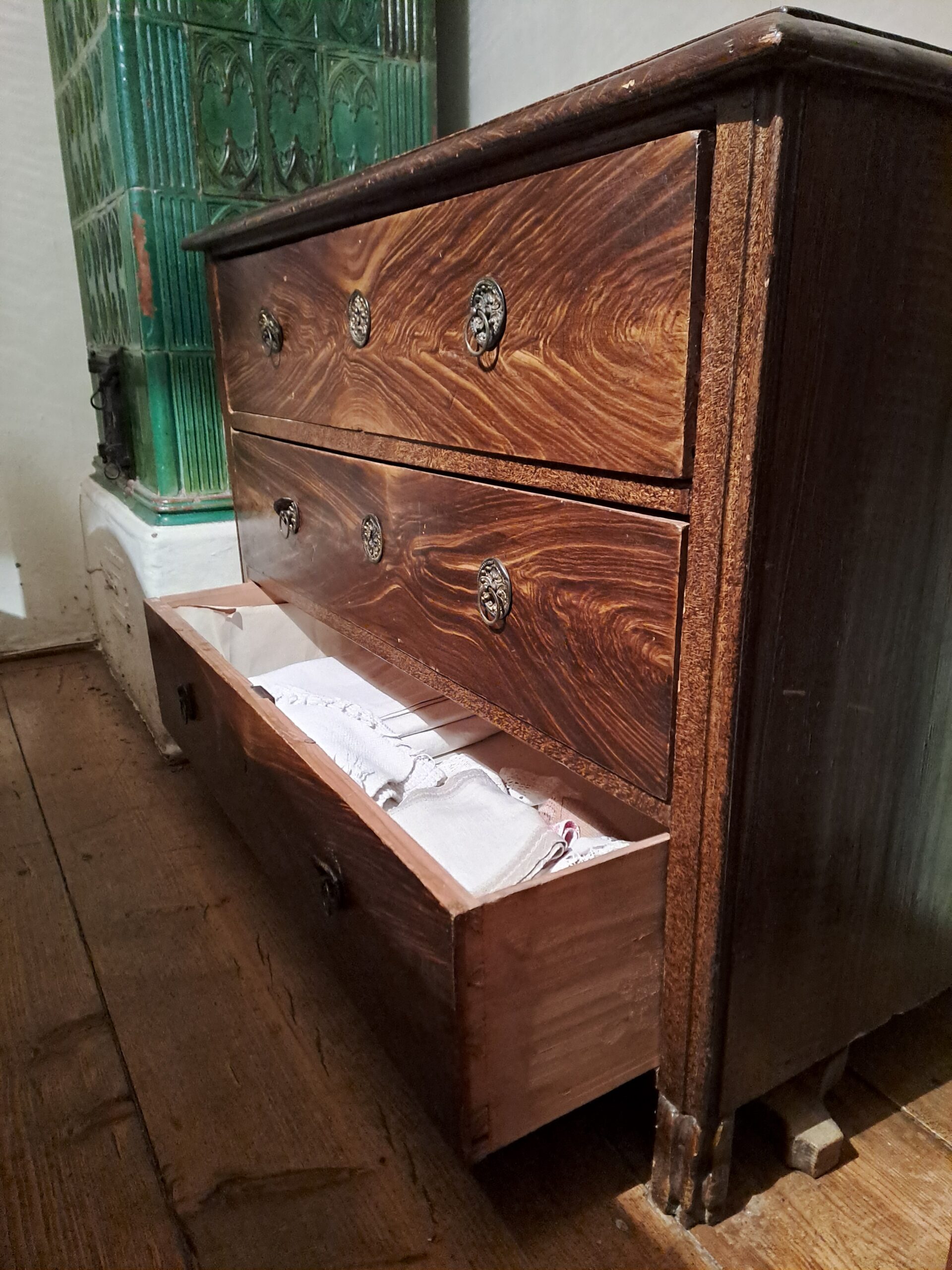 Antike Kommode aus Biedermeier Zeot zu verkaufen