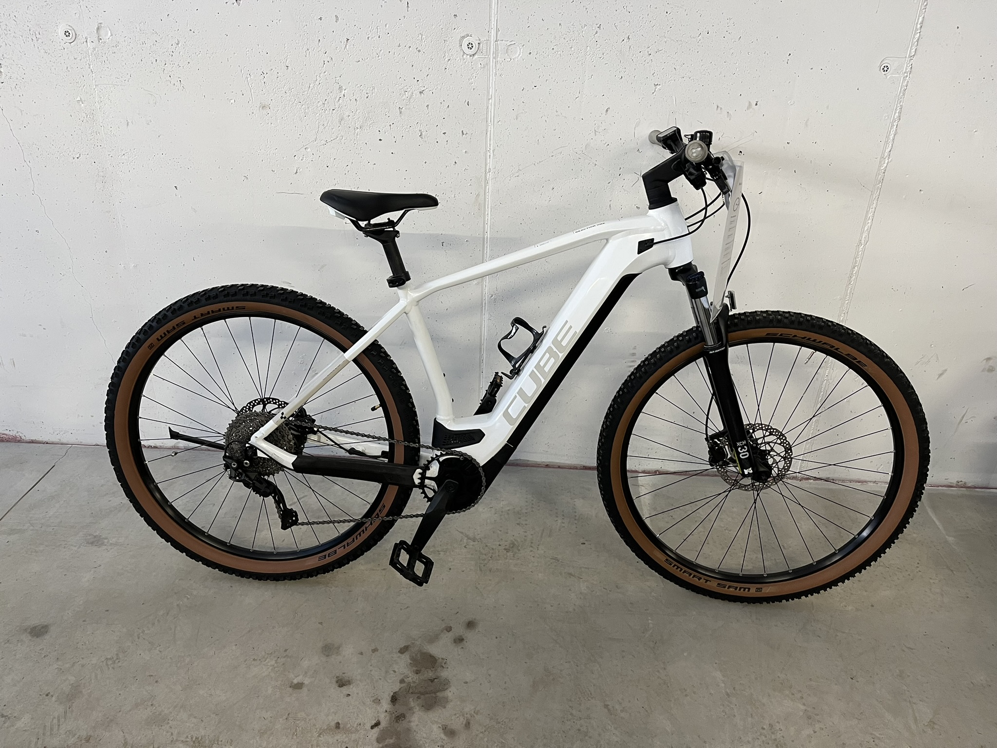 Cube Reaction Hybrid ONE 625 white´n´grey 2022