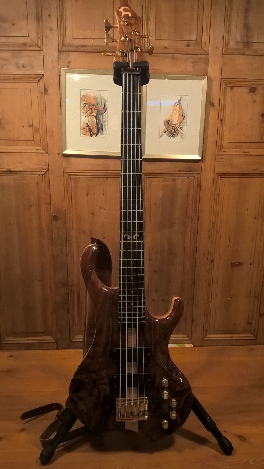 Bassgitarre Bachmann 6 Seiten