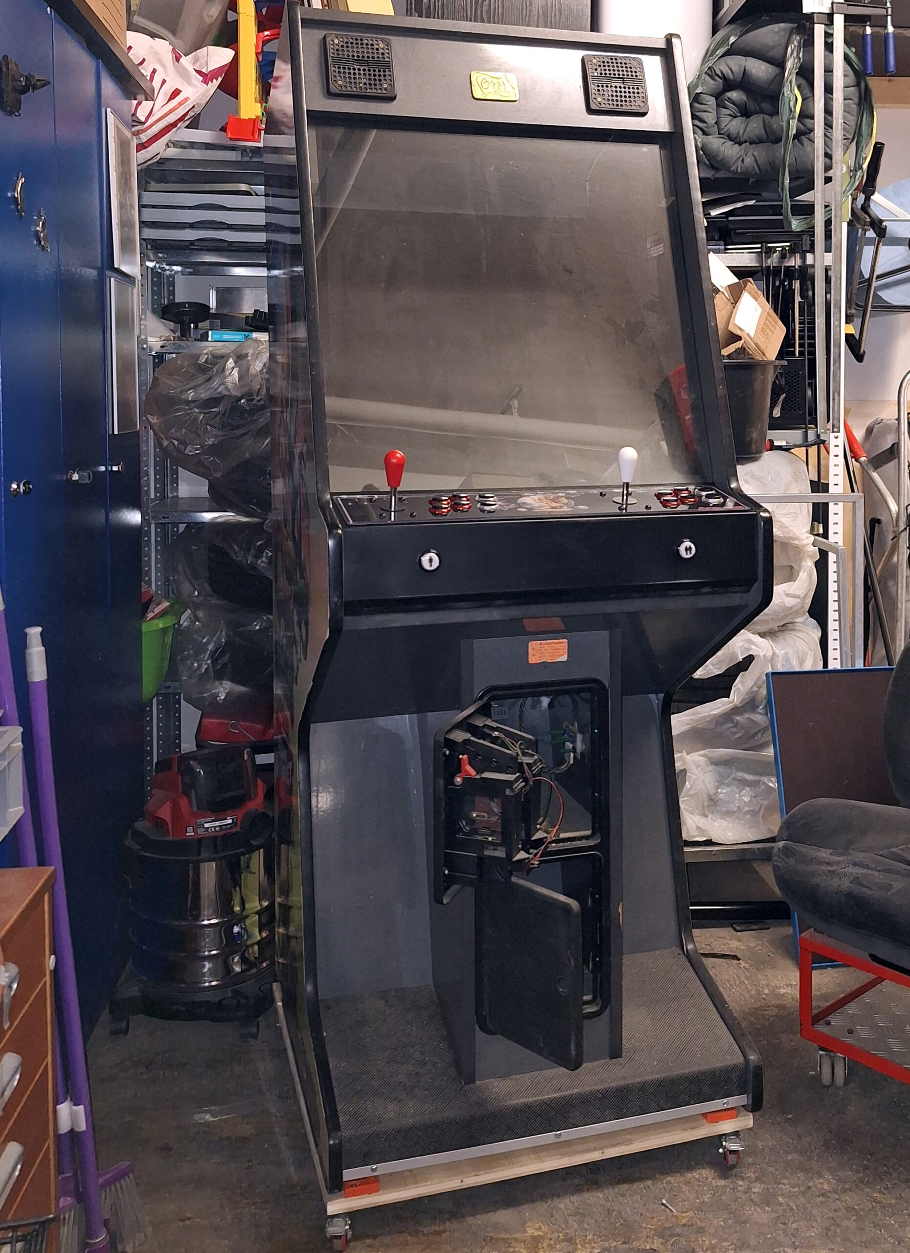 Einzelstück / Projekt Arcade Automat TAB Gigant 3000 Spiele Boris Vallejo