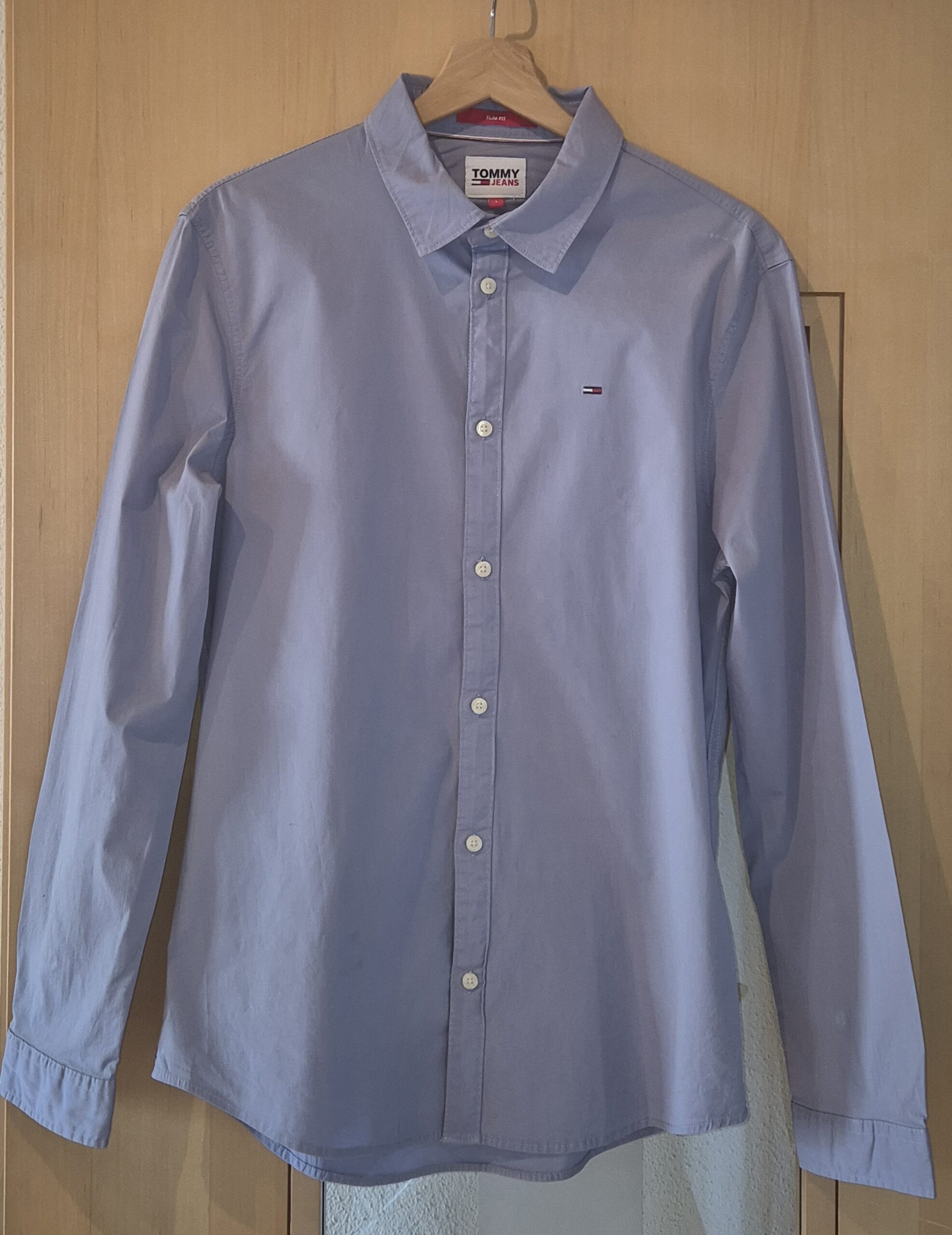 Neuwertiges blaues Herren-Hemd Tommy Hilfiger Slim fit zu verkaufen