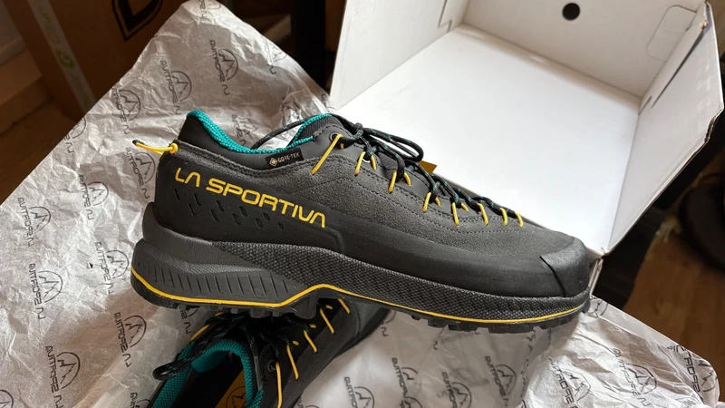 Neue Zustiegsschuhe La Sportiva Größe 43