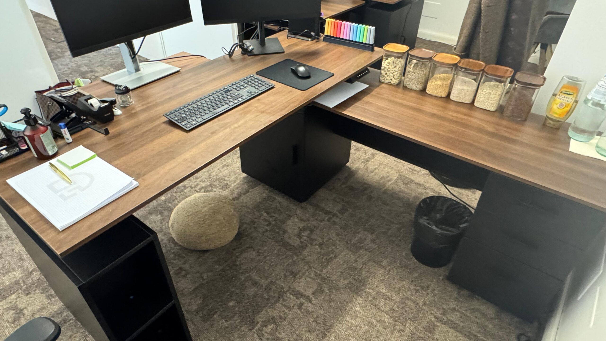 Höhenverstellbarer Executive-Schreibtisch – 600€ (2 Stück verfügbar)