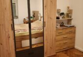Schlafzimmer-Bettgarnitur (Bett, Kleiderschrank, Kommode)