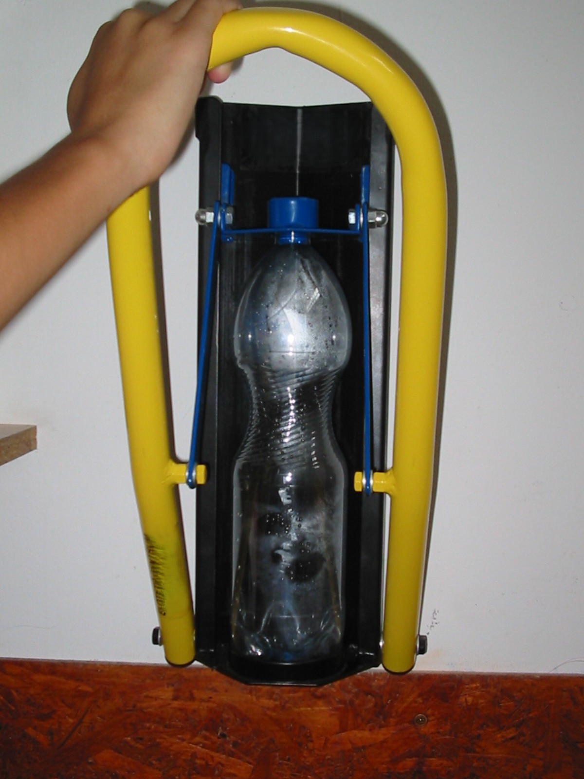 Flaschen- & Dosenpresse zu verkaufen (auch für große PET-Flaschen!)