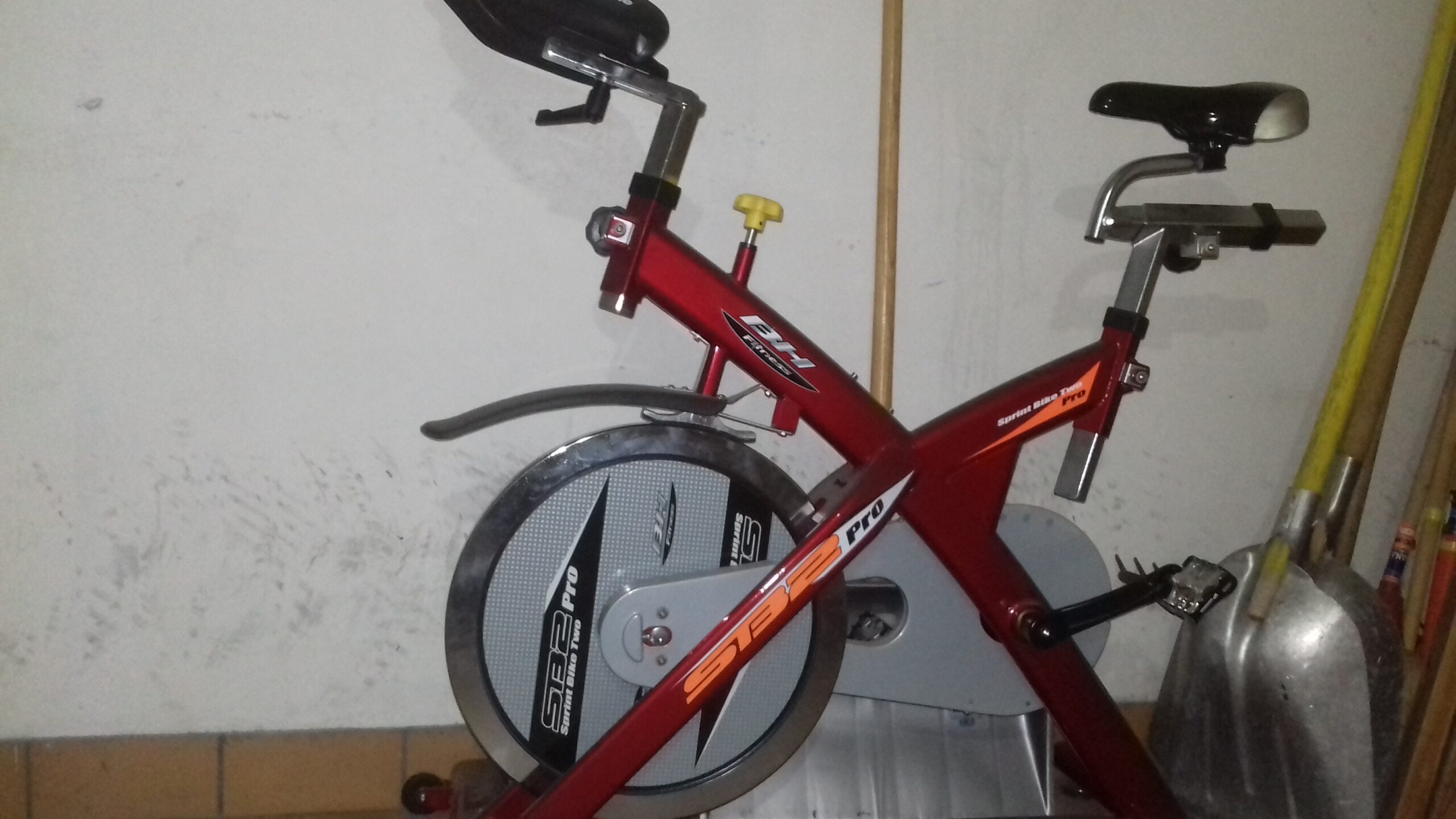 Spinbike BH Fitness STB2 Pro – Professionelles Indoor‑Bike