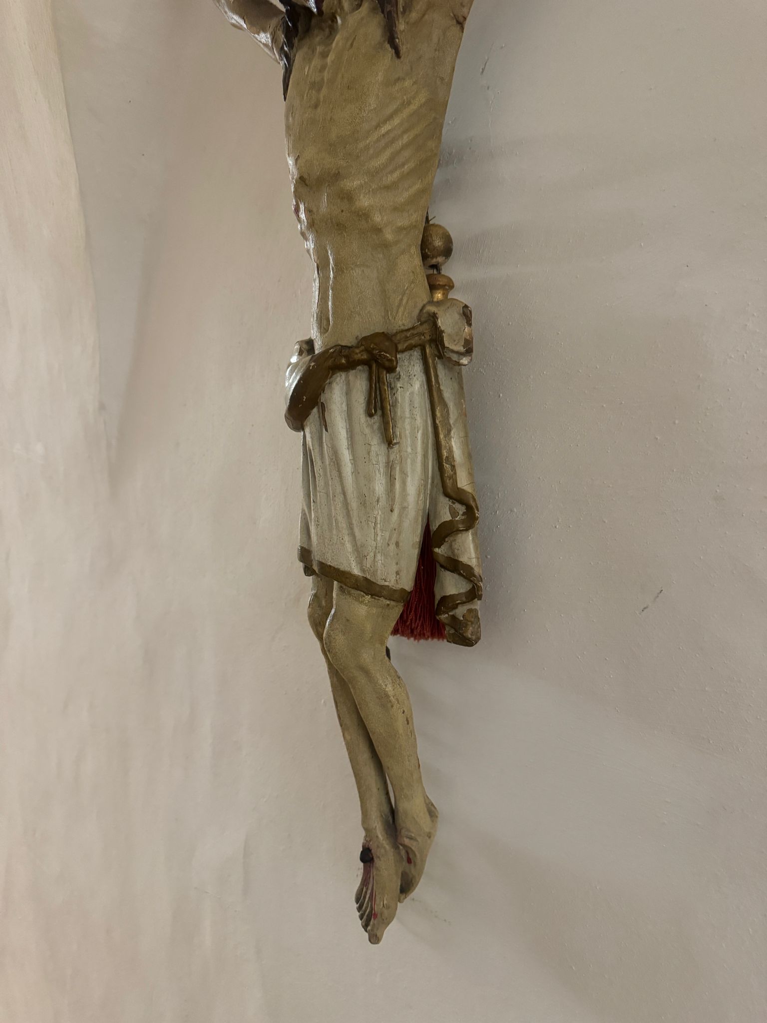 Spannender und seltener Großer Kruzifix-Korpus, Grödnertal