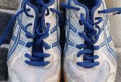 Turnschuhe Freiwillige Spende