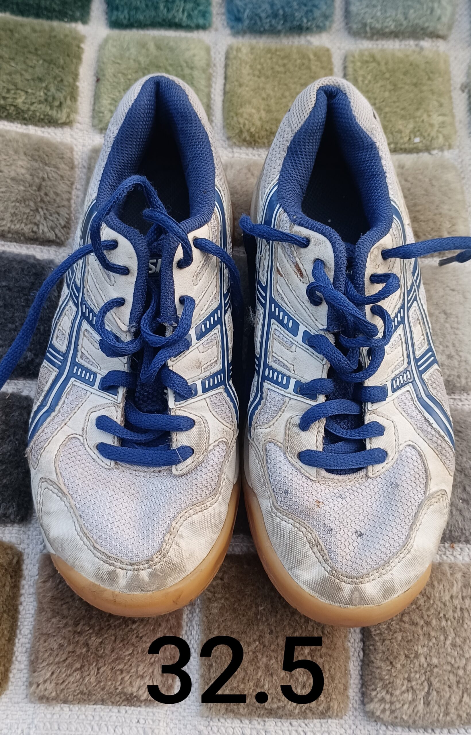 Turnschuhe Freiwillige Spende