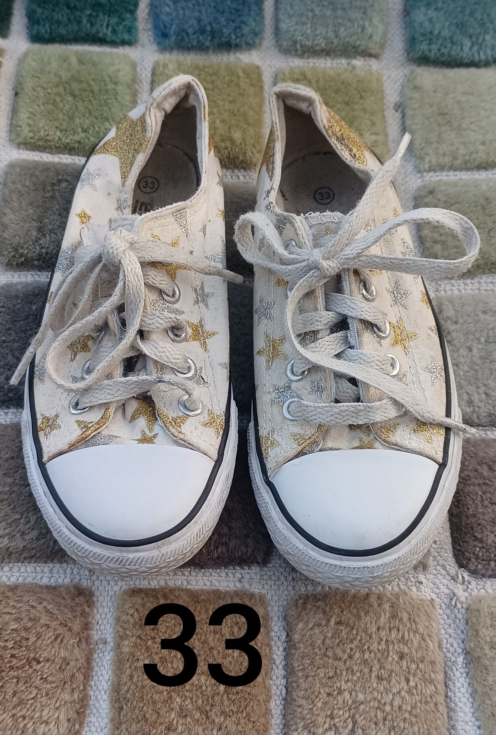 Turnschuhe Freiwillige Spende