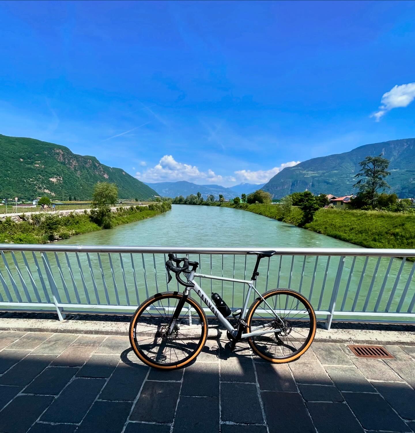 Gravel Bike Canyon – Größe L – 9,5 kg